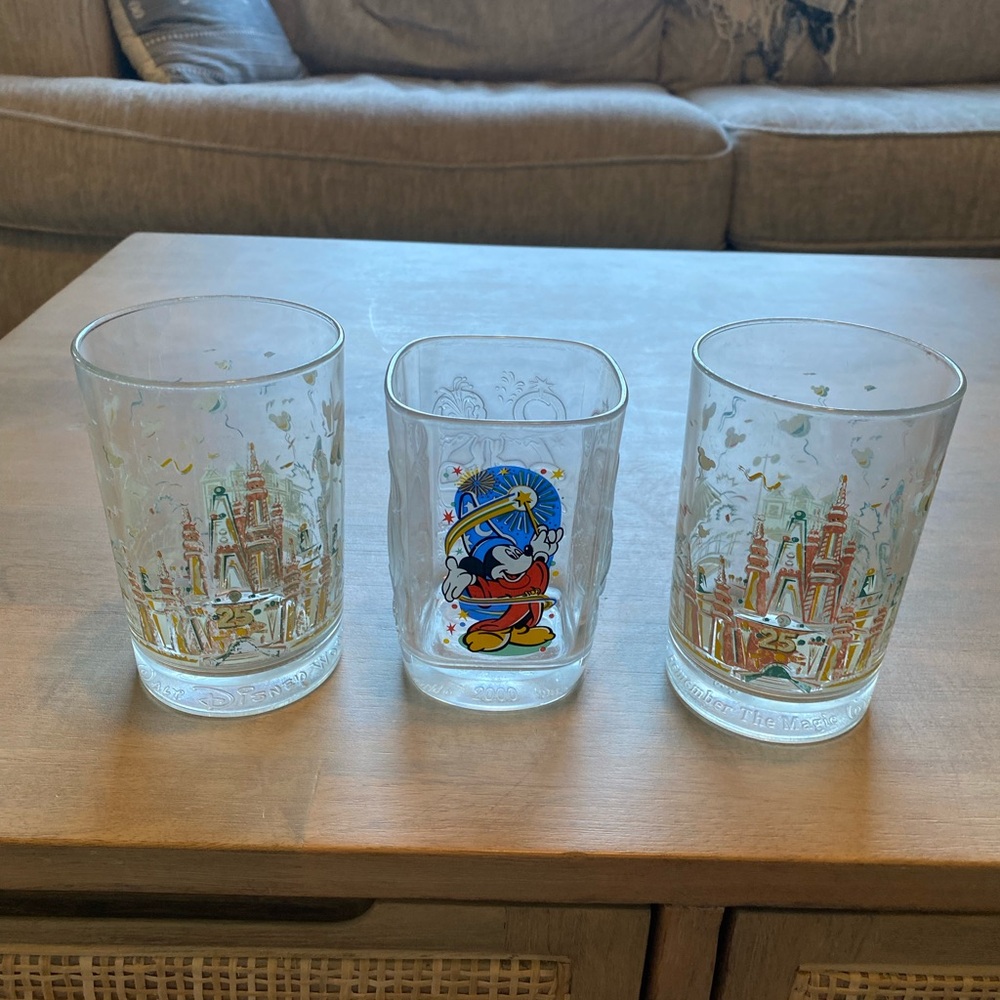 LOT of 3 Vintage DISNEY MICKEY MOUSE McDonald’s Epcot Castle Glass cups